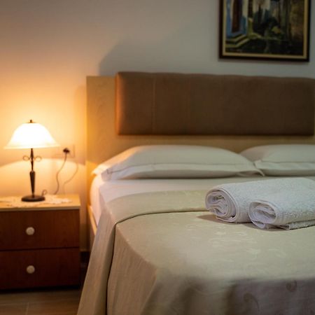 Hotel Borklad Berat Habitación foto
